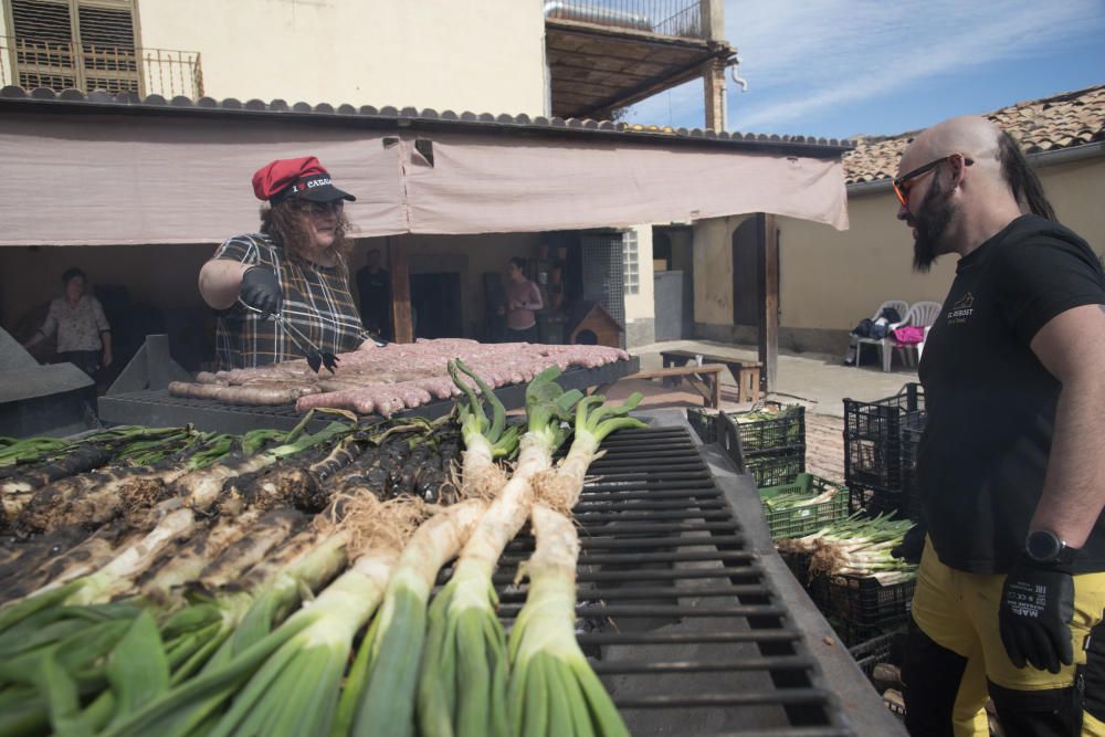 Les imatges de la calçotada popular del Regió 7