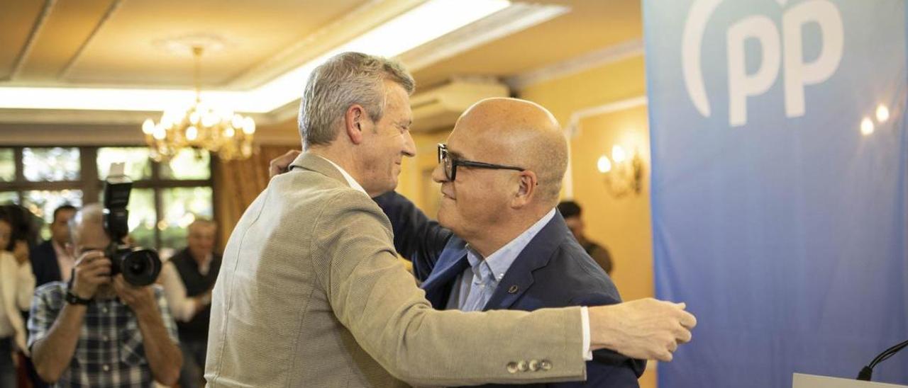 Alfonso Rueda y Manuel Baltar, en un acto ayer en Pereiro de Aguiar.