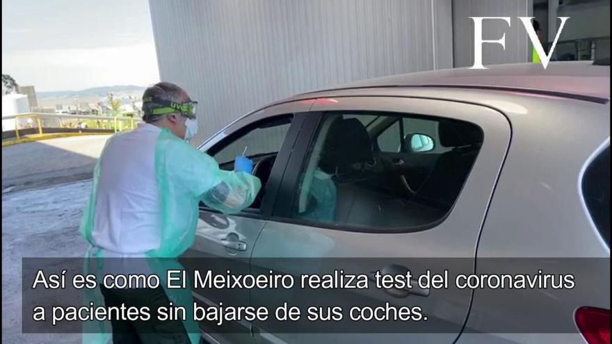 Covid-19: Así se hace una PCR sin bajarse del coche en Vigo