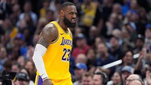 LeBron James firmó ante los Clippers un último cuarto para el recuerdo