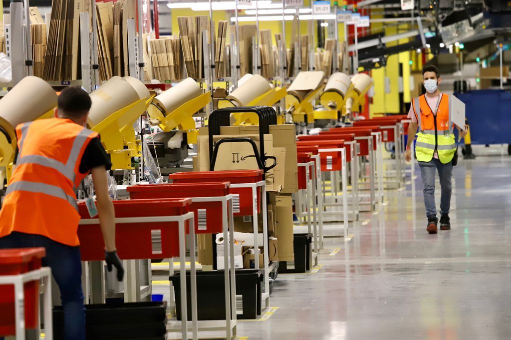 Inauguración del centro logístico de Amazon en Murcia