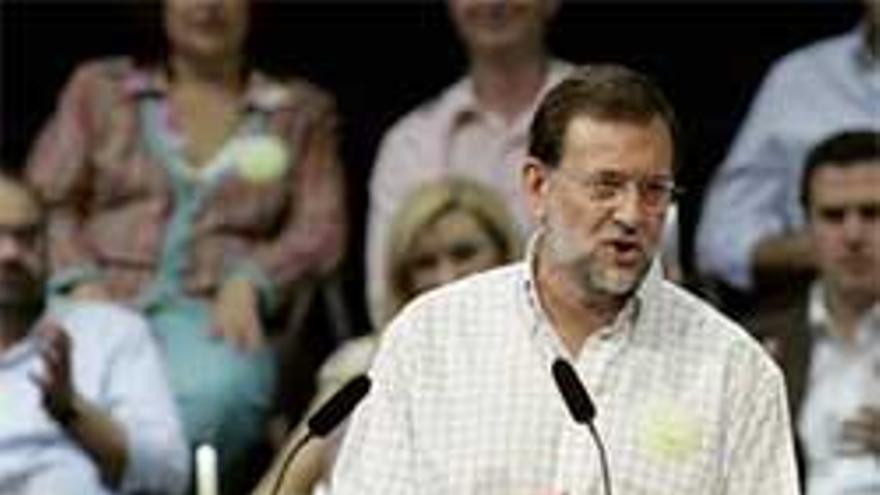 Rajoy: mientras el PP daba la &quot;batalla&quot; contra ETA, PSOE se reunía con Batasuna