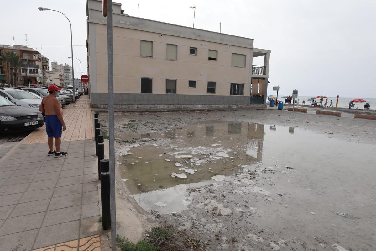 Los efectos del pequeño "tsunami" en Santa Pola