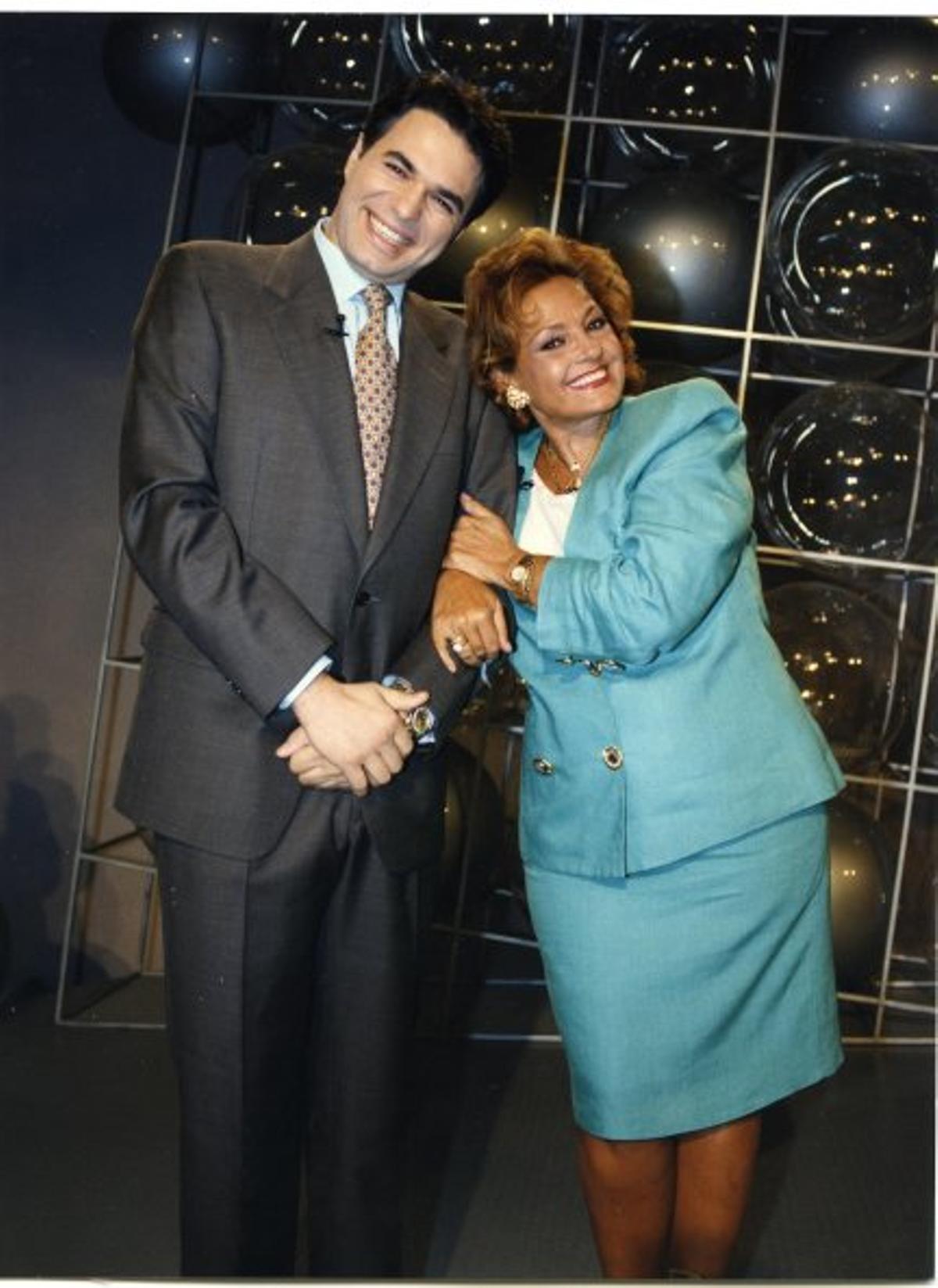 Agustín Bravo y Carmen Sevilla en el 'Telecupón'
