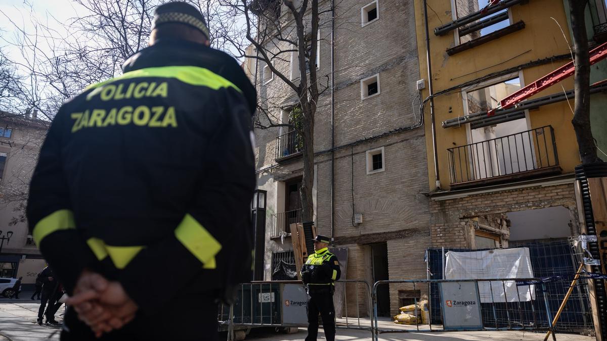 En imágenes | Así se encuentran los edificios de La Magdalena que fueron desalojados tras la aparición de grietas