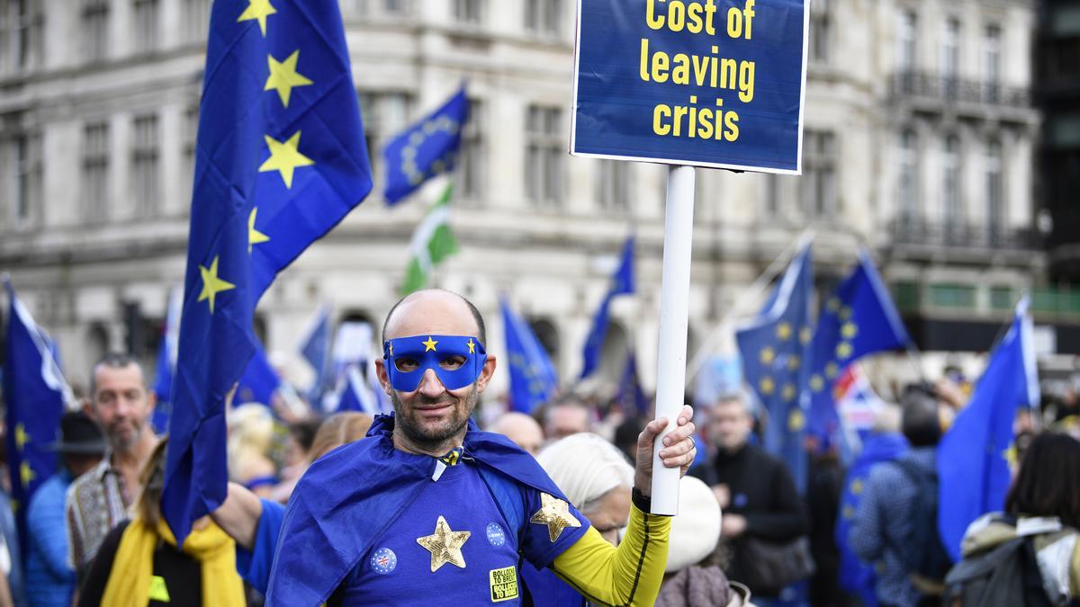 Uno de los paticipantes en la manifestación de Londres.