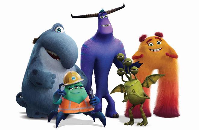 Los protagonistas de la serie 'Monstruos a la obra', en Disney+