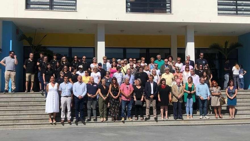 Foto de familia de representantes de Carreño y de Torremolinos ayer por la mañana.