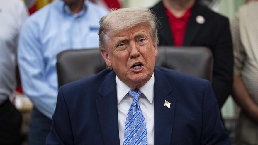 Trump renuncia a asistir al compromiso de su hijo por “responsabilidades de Gobierno”