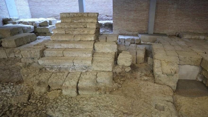 La Consejería de Cultura edita la obra ‘Pasado y presente de los teatros romanos en Andalucía’ por su enfoque innovador