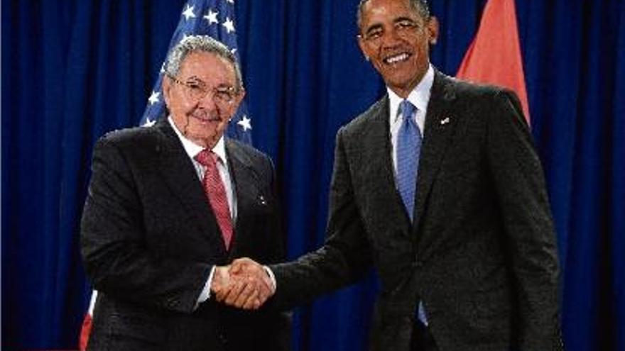 Raúl?Castro i Obama es van reunir per primer vegada des de la reobertura de les ambaixades.