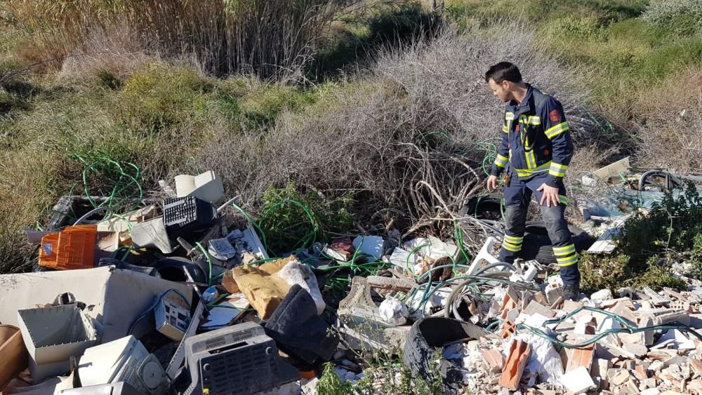Así ha sido el rescate de los bomberos para localizar a la mujer desaparecida en Alicante