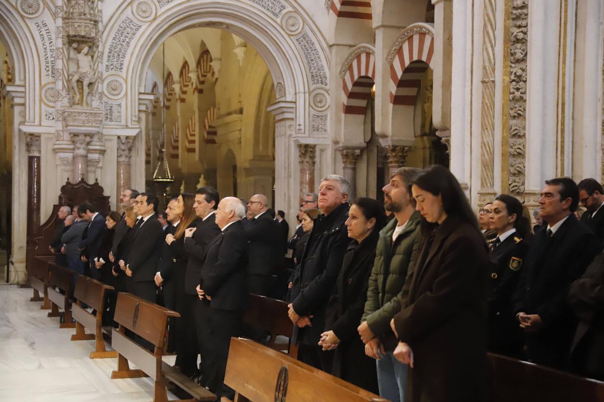 El obispo de Córdoba, Jesús Fernández, oficia la liturgia por los fallecidos en la tragedia ferroviaria El obispo de Córdoba, Jesús Fernández, oficia la liturgia por los fallecidos en la tragedia ferroviaria