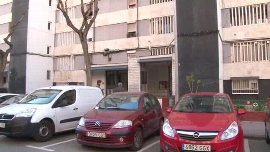 Muere un hombre de 46 años al saltar por la ventana mientras su piso ardía en L&#039;Hospitalet