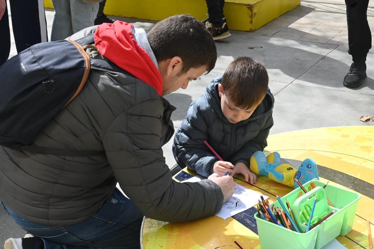 Galería: La afición del Villarreal disfruta de un nuevo derbi ante el Elche