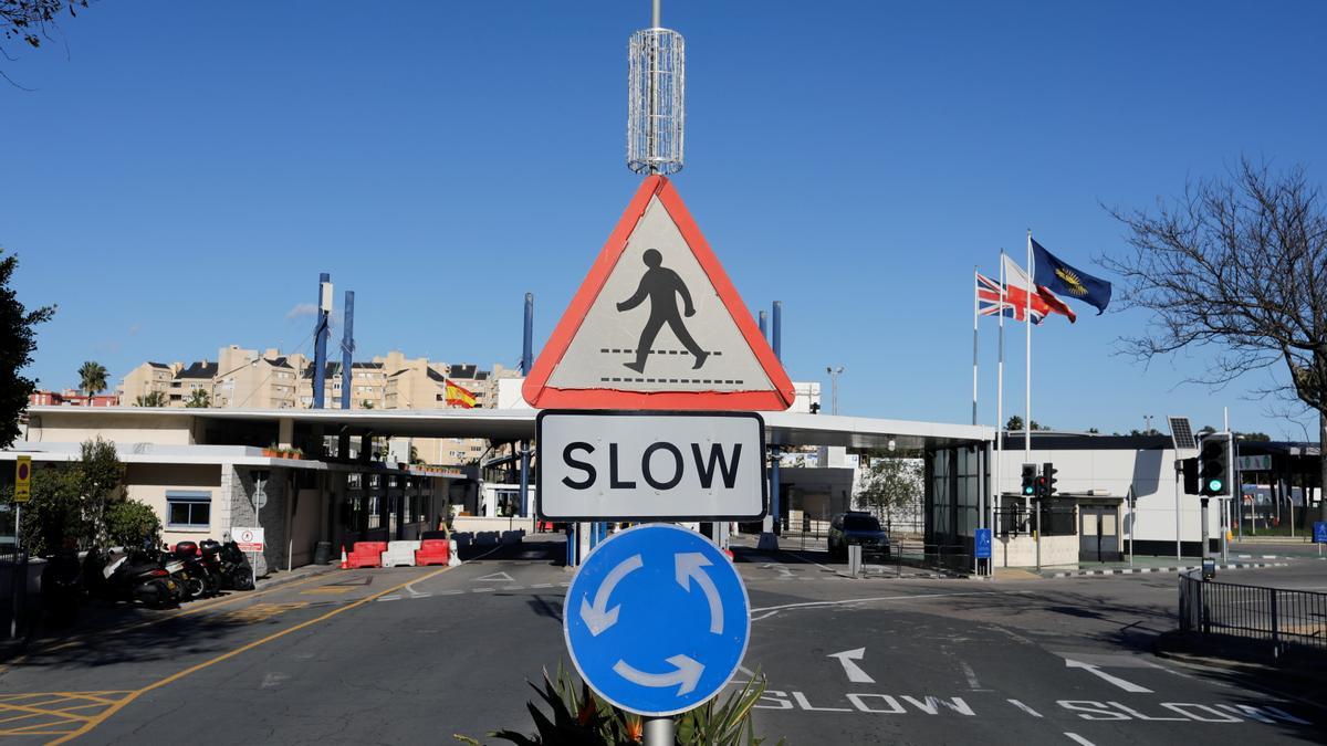 La frontera entre Gibraltar y España.