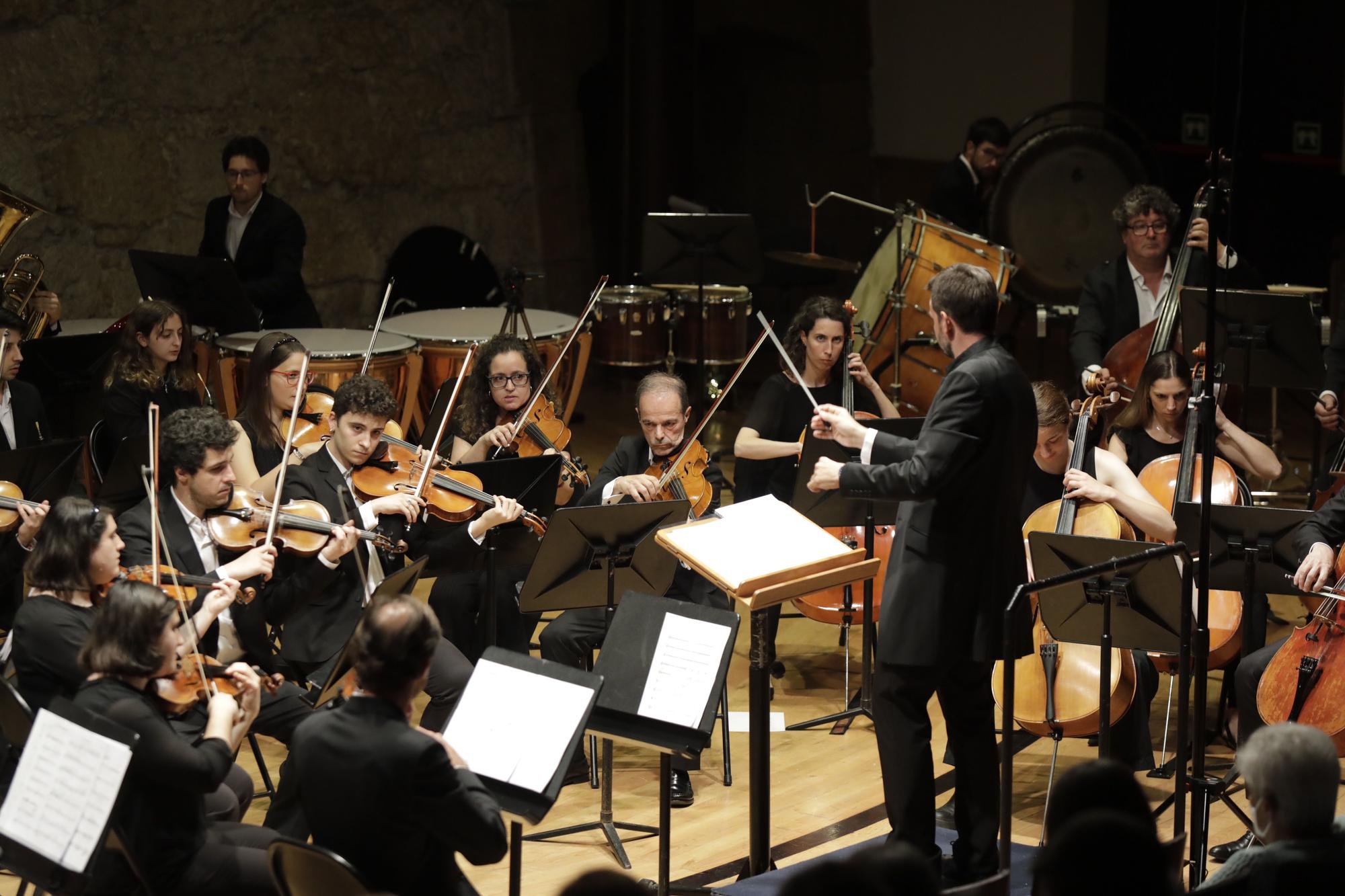 La Orquesta de la Universidad honra la obra de José Nieto con un concierto