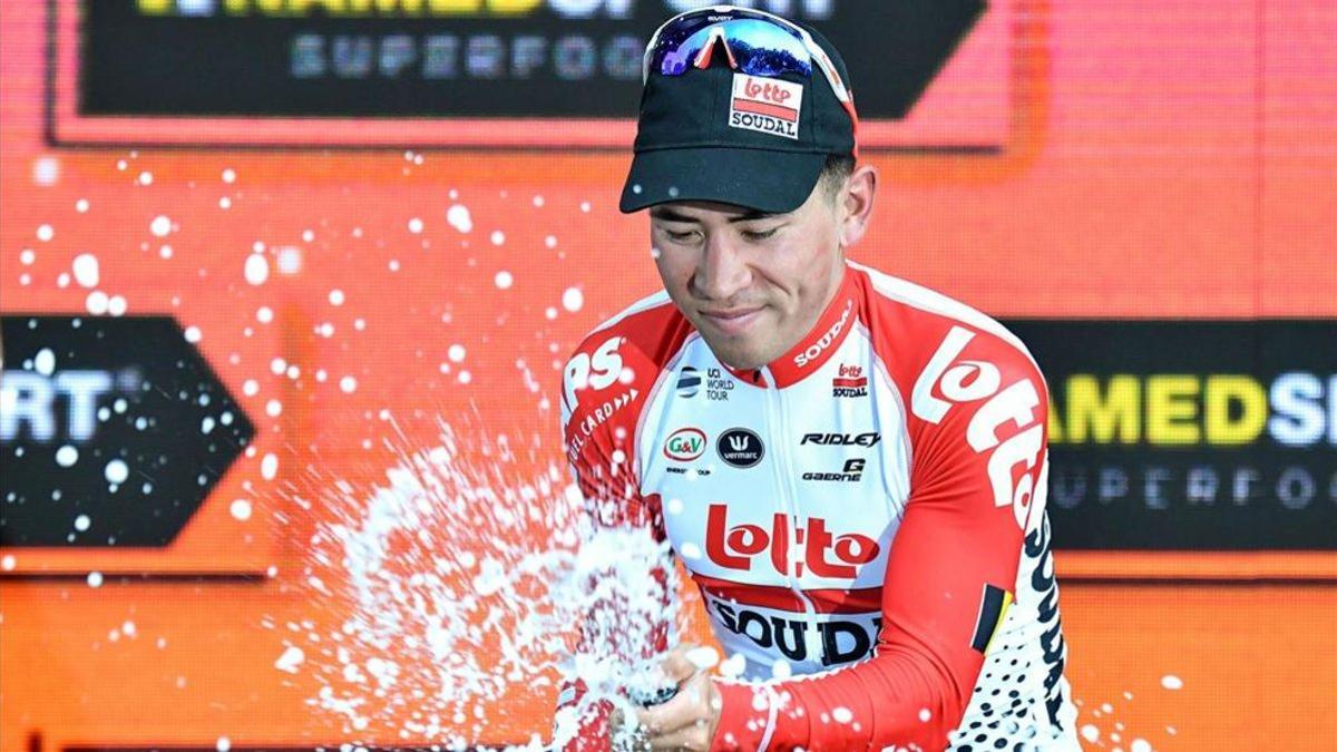 Caleb Ewan celebrando su coronación en Pesaro