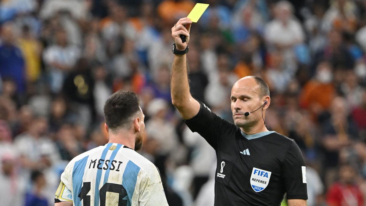 Mateu Lahoz arbitrarà el Barça-Espanyol