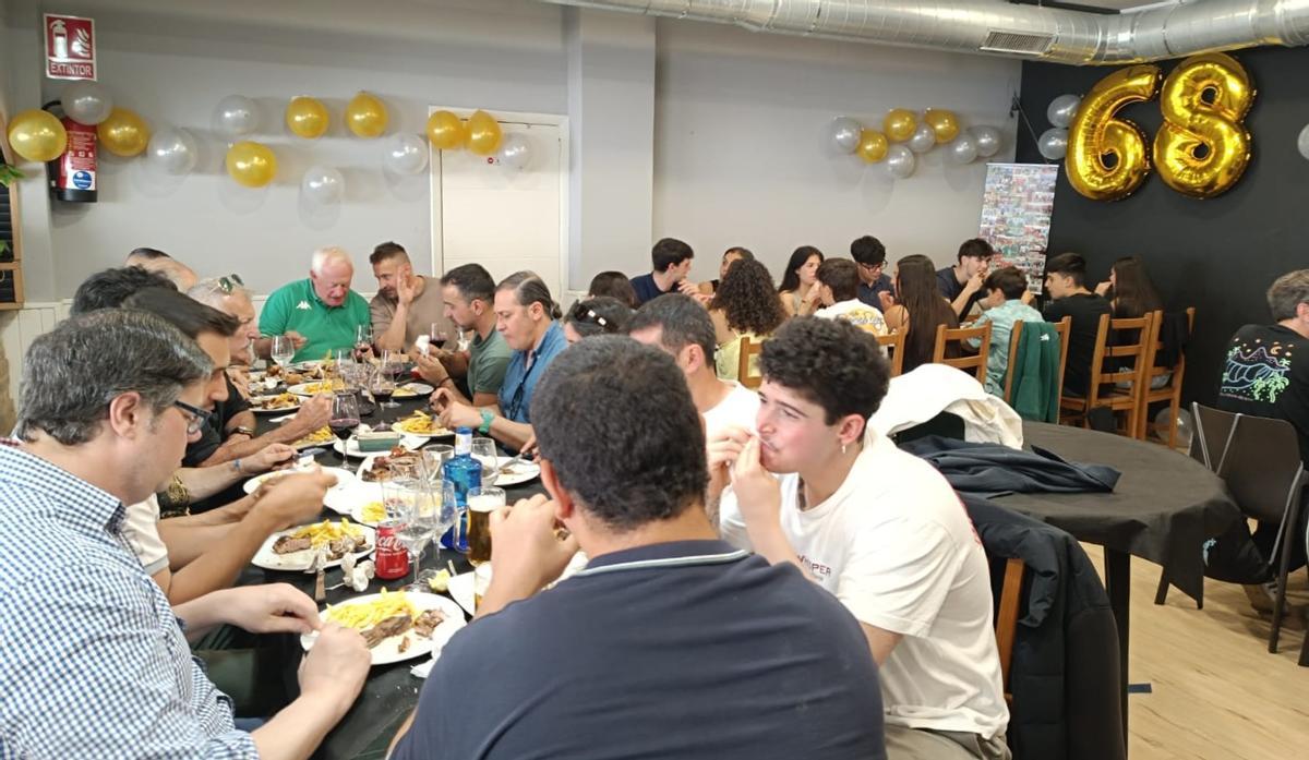 El churrasco en homenaje a Hermida.