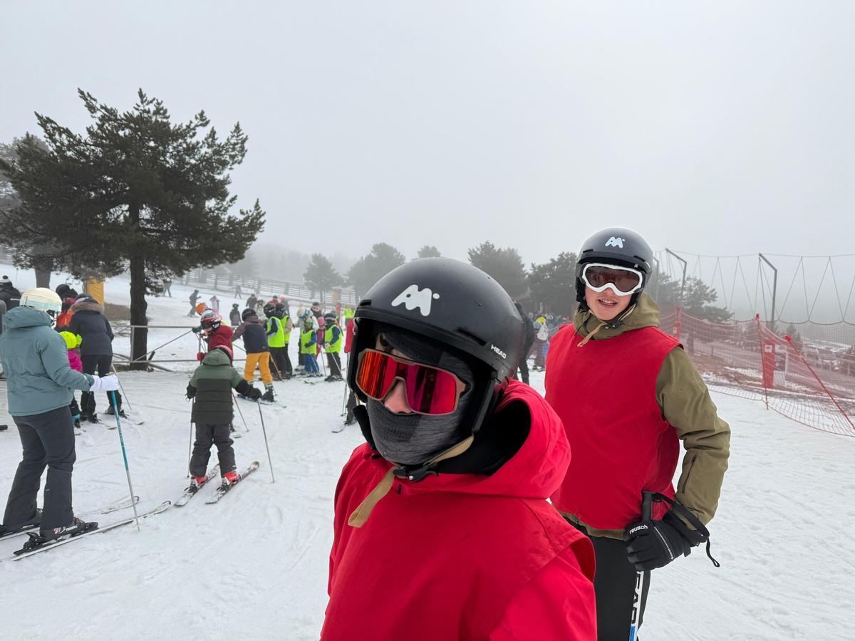 Los alumnos del Colegio Gloria Fuertes de Andorra participan en la Campaña de Esquí Escolar en Valdelinares