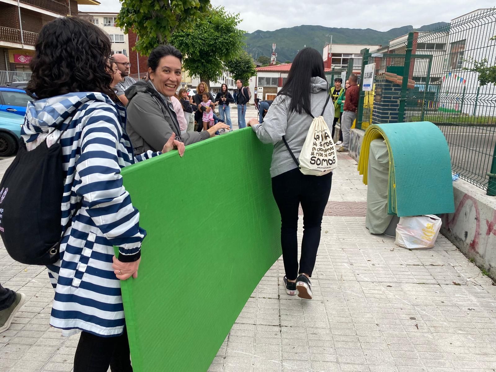 Encierro de docentes en el instituto de Llanes