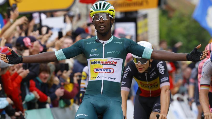 El ciclista eritreo Biniam Girmay logra una segunda victoria en el Tour