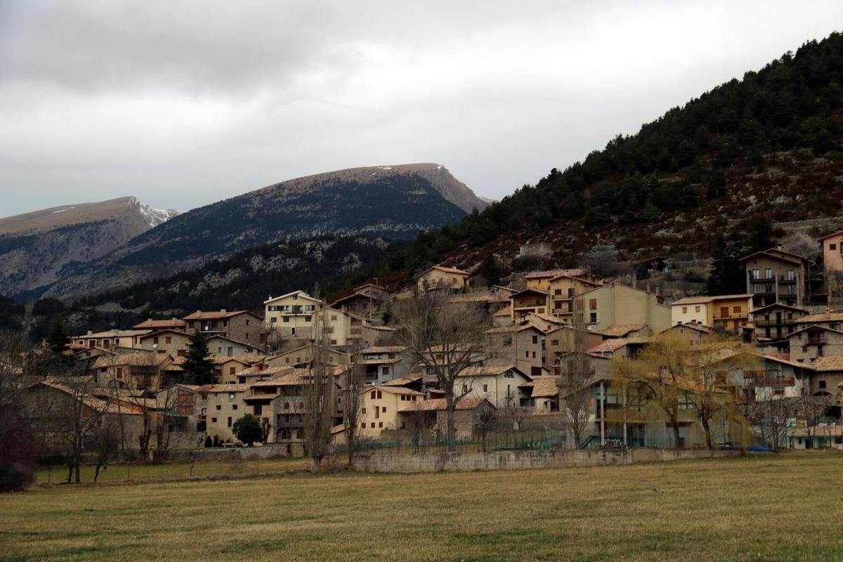 Imatge d'arxiu d'una vista general del municipi de Gósol