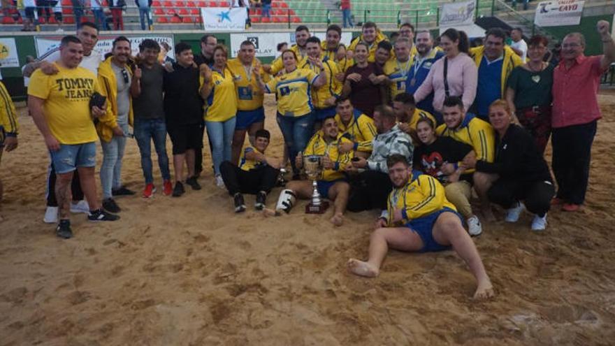 Gran Canaria celebra el Pancho Camurria sobre la arena del terrero Cabo Blanco