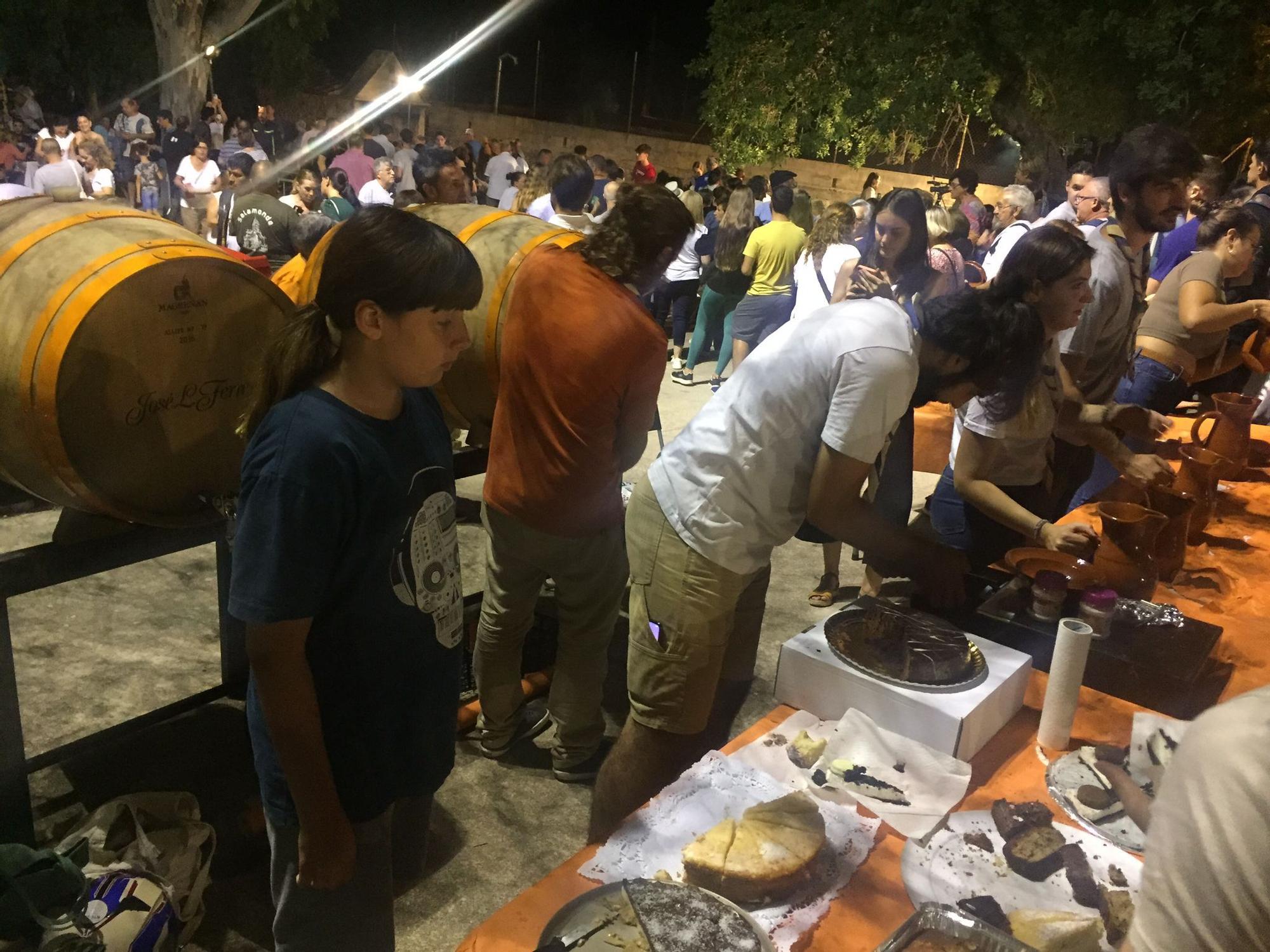 Festes des Vermar 2022: Más de 3.000 personas disfrutan de la ‘Fideuada’ de Binissalem
