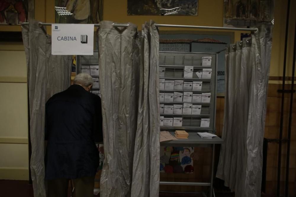 Elecciones Generales 2019 en Asturias: Los asturianos acuden a las urnas