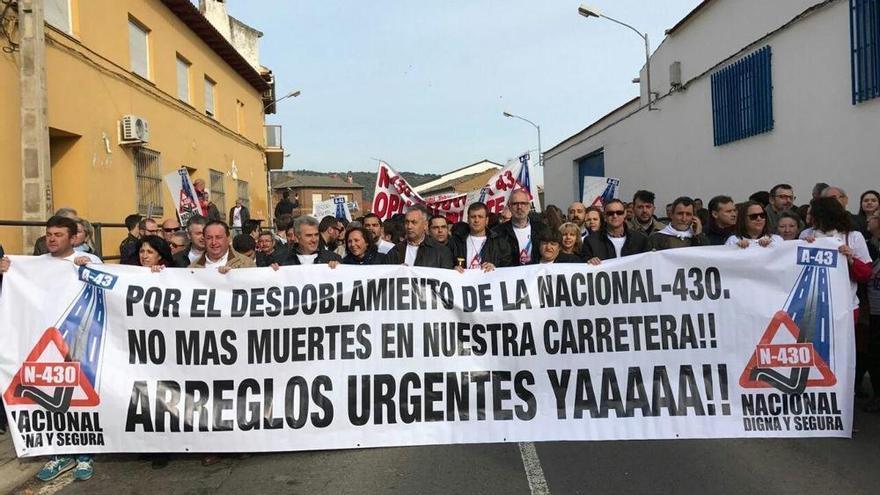 La Plataforma N-430 reanuda las protestas para acelerar el desdoblamiento de la carretera