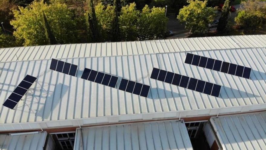 Instalan paneles fotovoltaicos en los edificios de la Junta para fomentar el autoconsumo