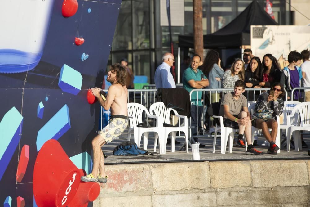 El festival reúne en A Coruña a más de 200 profesionales procedentes de 15 países que competirán en disciplinas como psicoblock, boulder o parkour.