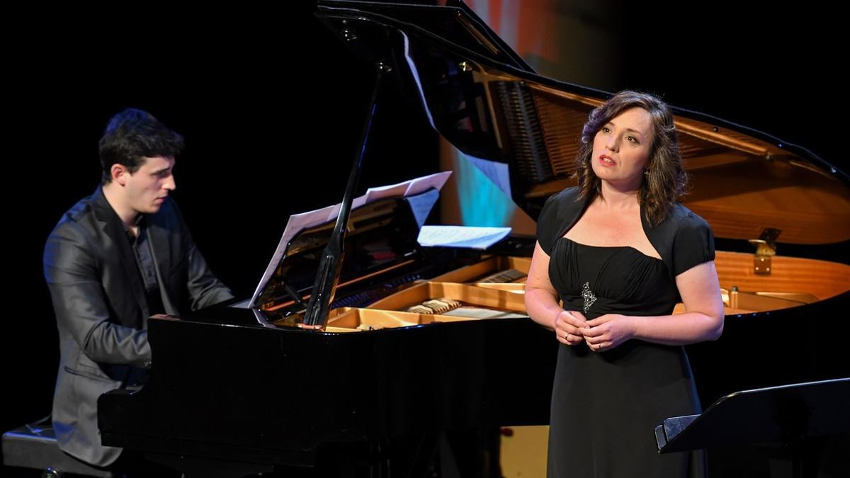 La soprano catalana Elena Copons, en el Foyer del Liceu.