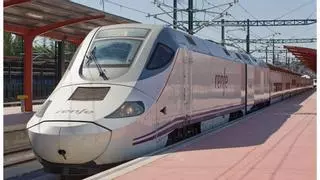 Una avería provoca retrasos de 30 minutos en los trenes que parten de Extremadura a Madrid y Sevilla