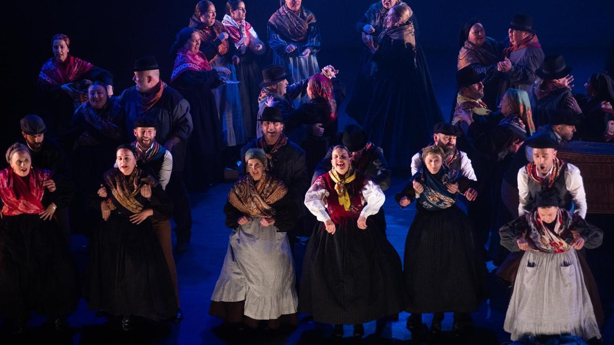 Espectáculo de la agrupación cultural Xacarandaina.