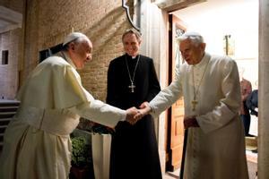 El Papa pide rezar por Benedicto XVI Está muy enfermo