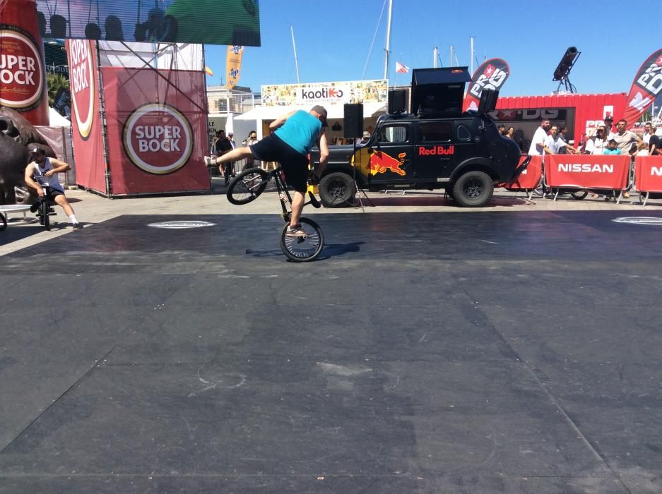 Tres días de acrobacias y piruetas imposibles, arte, deporte y cultura urbana campando por la fachada atlántica de Vigo. Un espectáculo al aire libre para el mejor festival del noroeste.