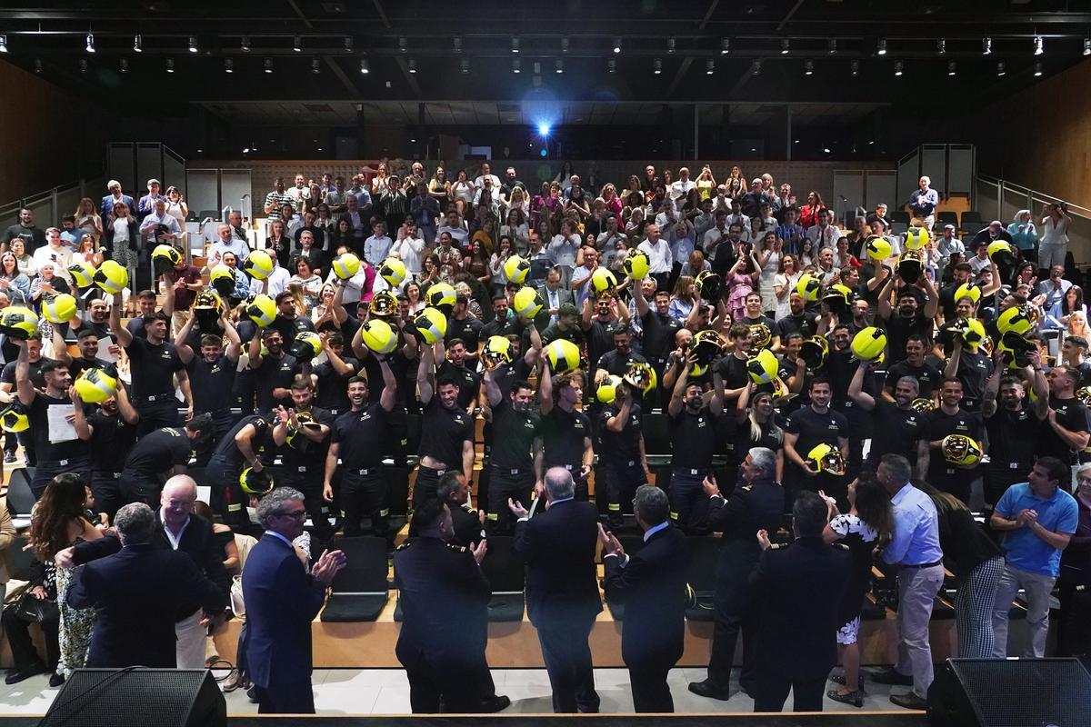 Toma posesion de los nuevos bomberos del CPB