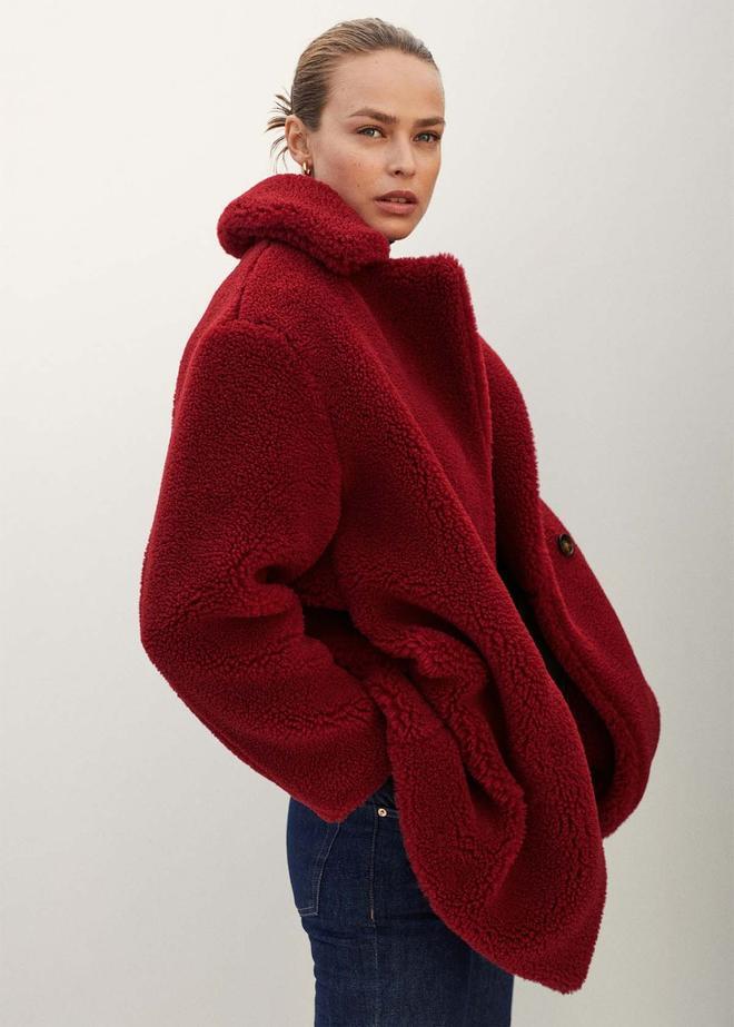 Abrigo de borreguito oversize de Mango, rebajado