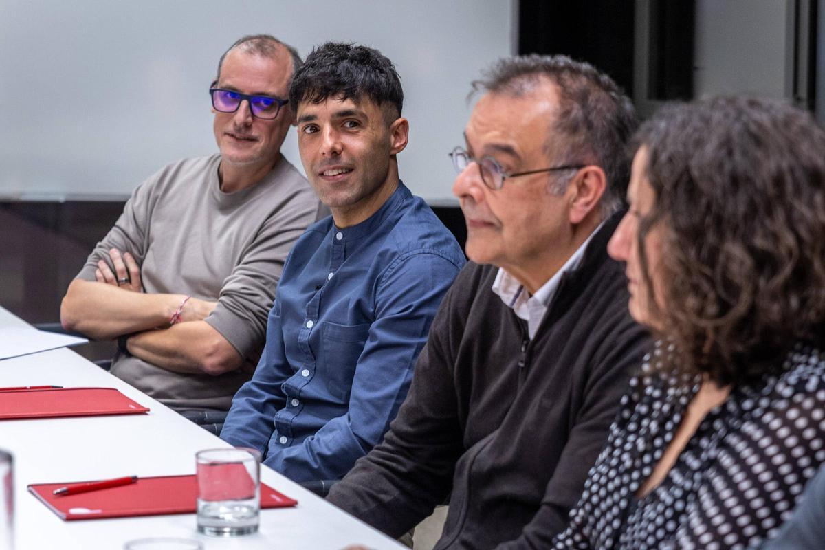 Rafa Julve, El Mago Pop, Albert Sáez y Gemma Martínez, durante la reunión delk consejo de redacción