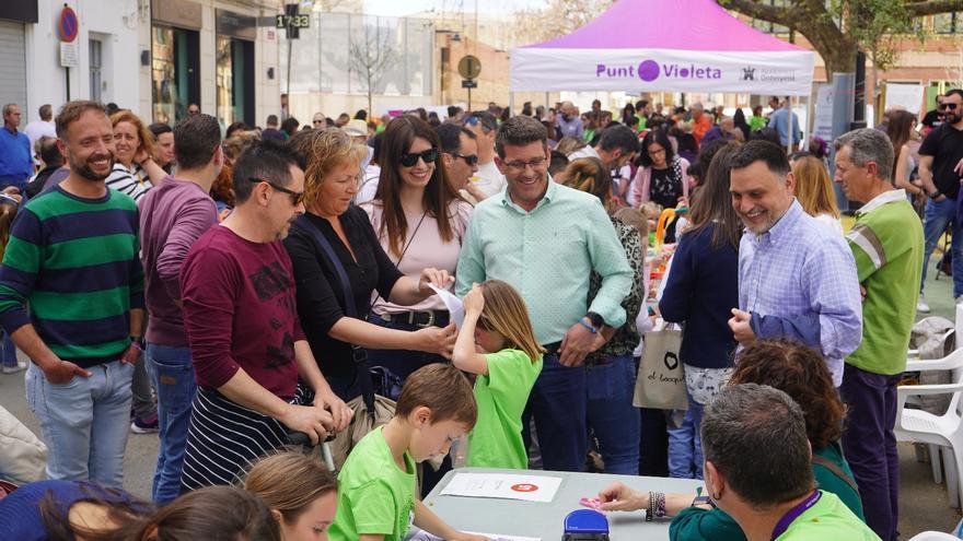 Milers de persones omplin de verd Ontinyent en la trobada de la Vall