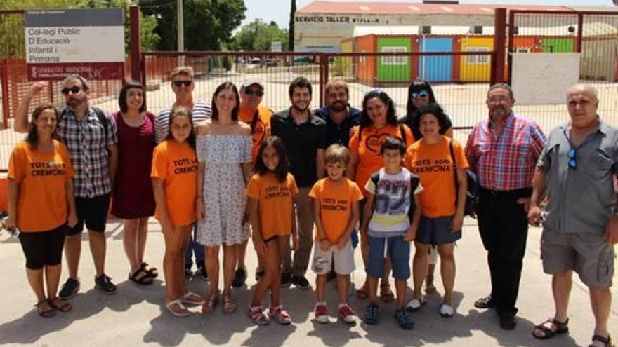 Estañ, Ripa y Blanch con padres y alumnos del CEIP Cremona.