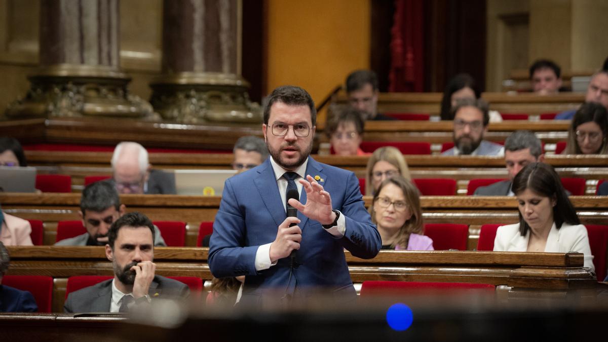 Pere Aragonés, en una sesión del parlamento catalán.