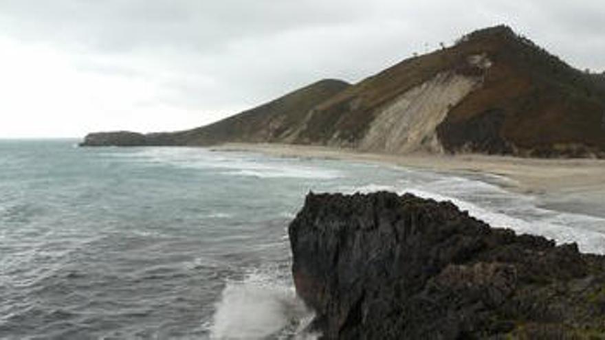 Una playa asturiana, entre las diez mejores de España