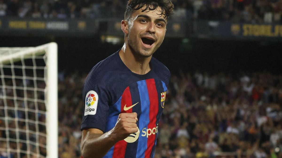 Pedri va aportar la poca llum que va desprendre el Barça ahir al Camp Nou | ALBERT GEA/REUTERS