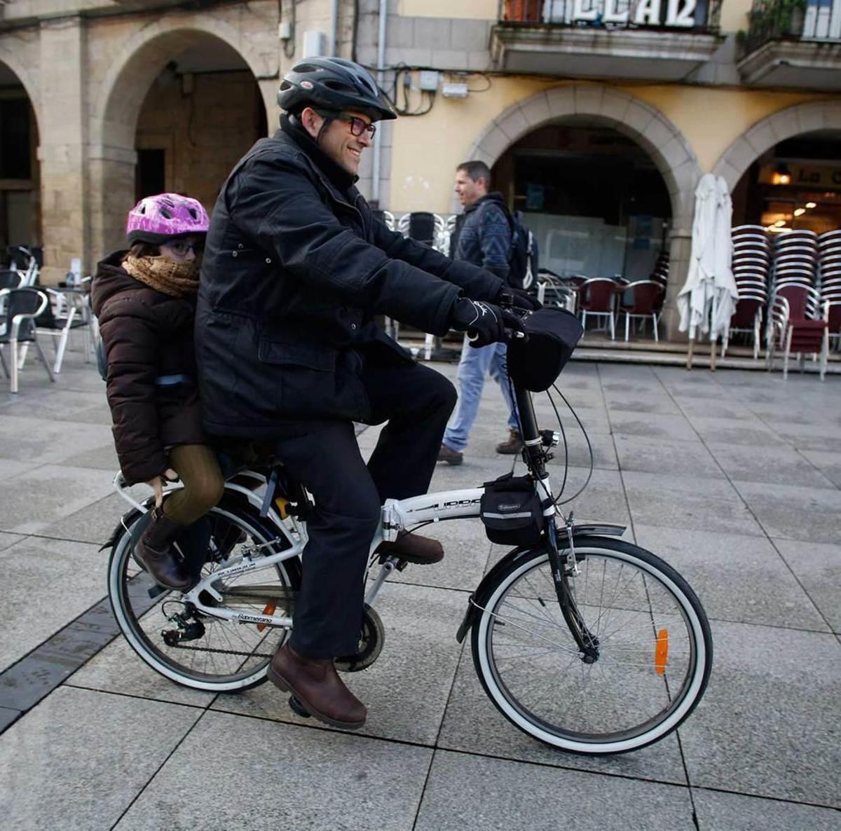 Avilés quiere implantar el modelo de Vitoria, donde sólo el 24% de los vecinos usa el coche