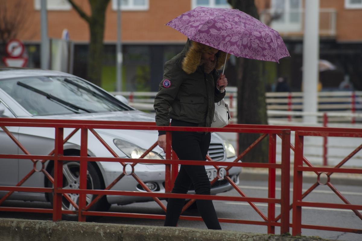 Cinco comunidades en alerta por fuerte viento, oleaje, lluvias o nevadas