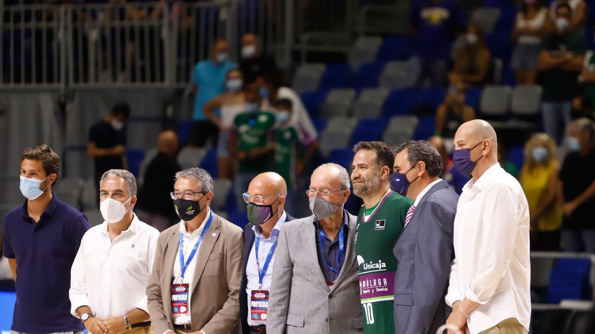 Carlos Cabezas juega su último partido con el Unicaja en el Carpena